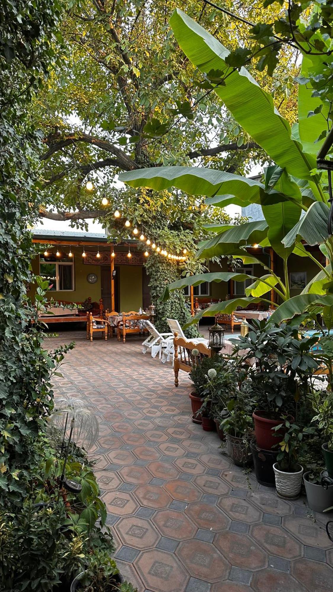 Green Yard Boutique Guesthouse Tashkent Exterior foto